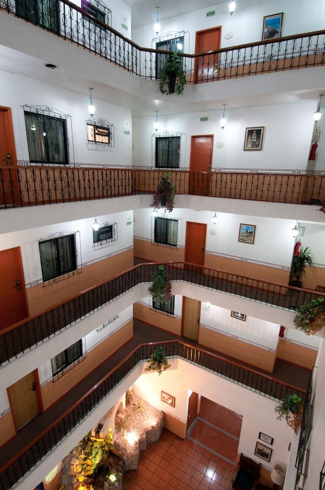 Vista Express By Arriva Hospitality Group 3* Morelia